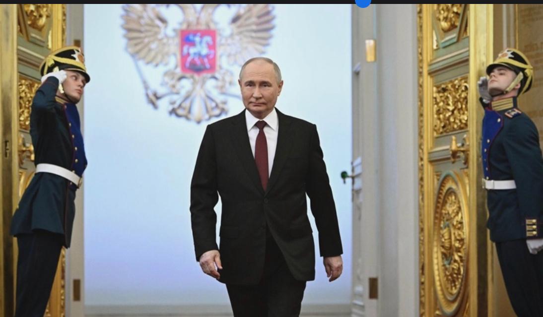 Поздравляем Президента России Владимира Владимировича Путина.